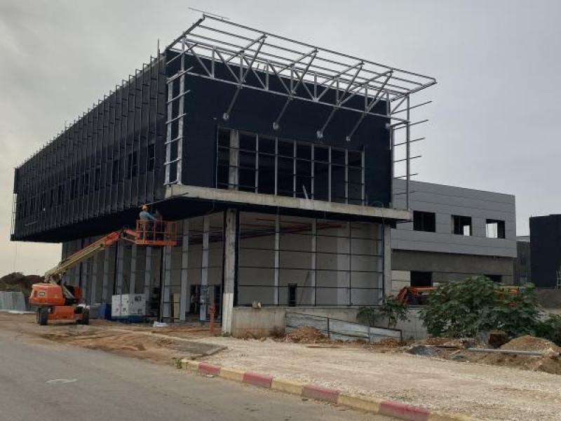 בניין משרדים ,כפר סבא