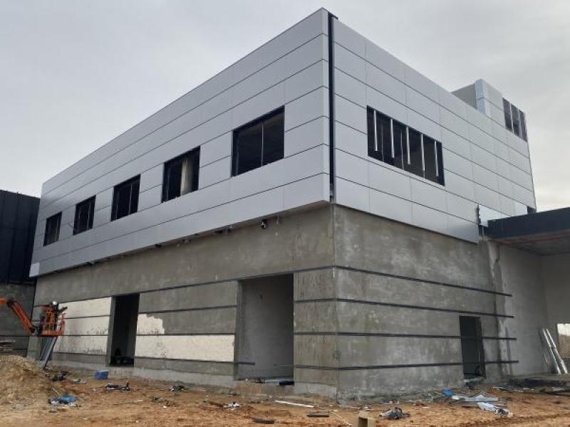 בניין משרדים ,כפר סבא