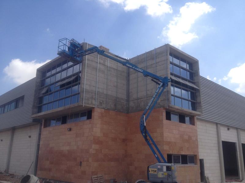 מפעל ברקן ,אריאל