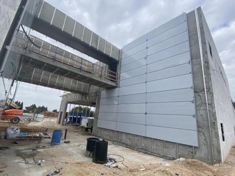 מרכז מסחרי . מגדל העמק